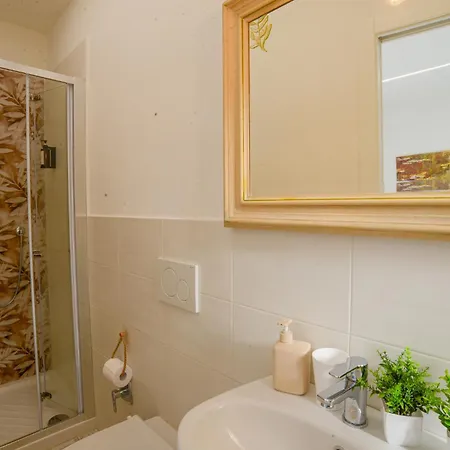 Casa Macri - Vadoalmare Immobiliare アパート